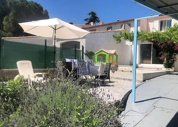 Les Micocouliers - Spacieuse Maison,4chambres ,avec Jardin- Parking -wifi * Безье
